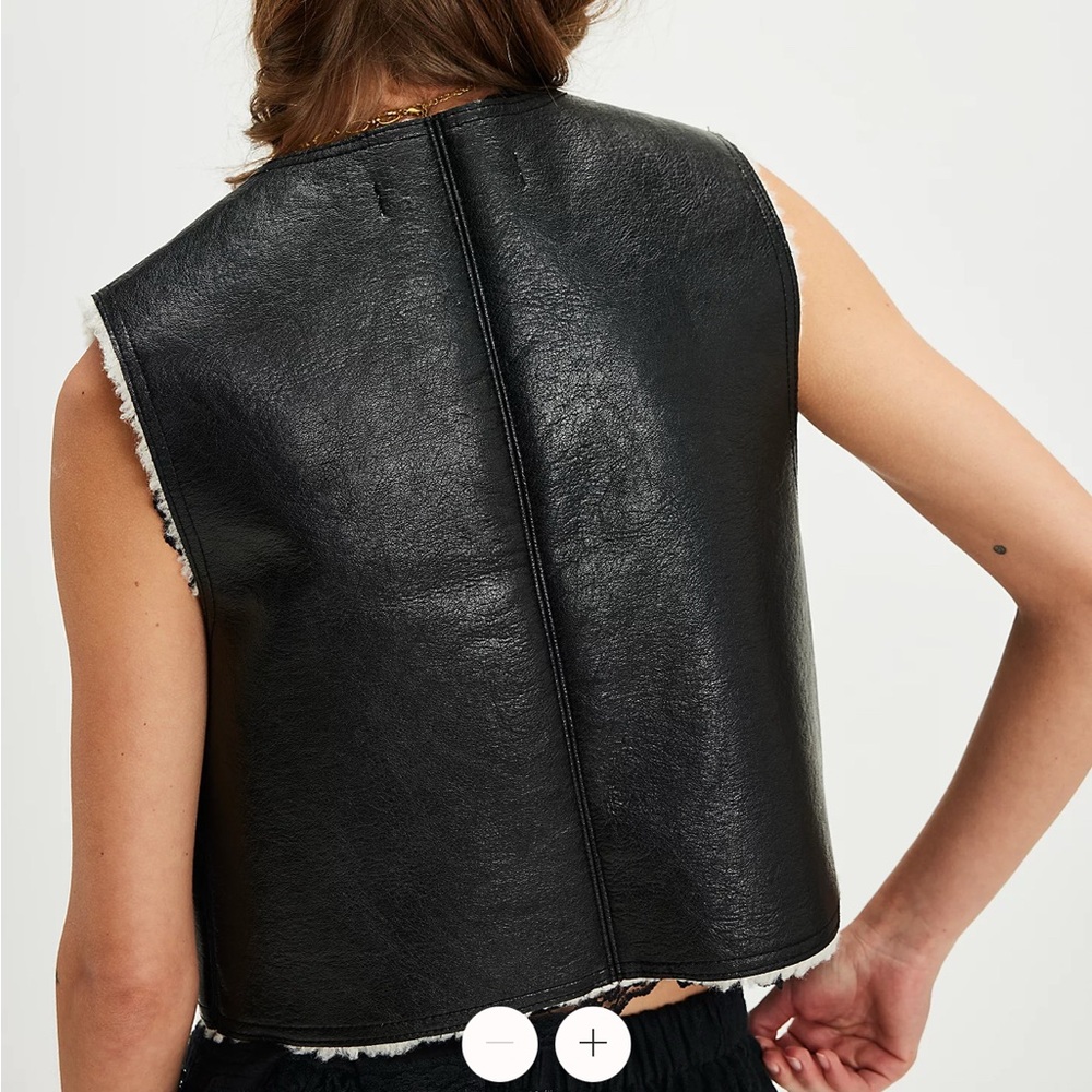 FREE PEOPLE Travelers Faux Leather Vest size small - Picture 5 of 13